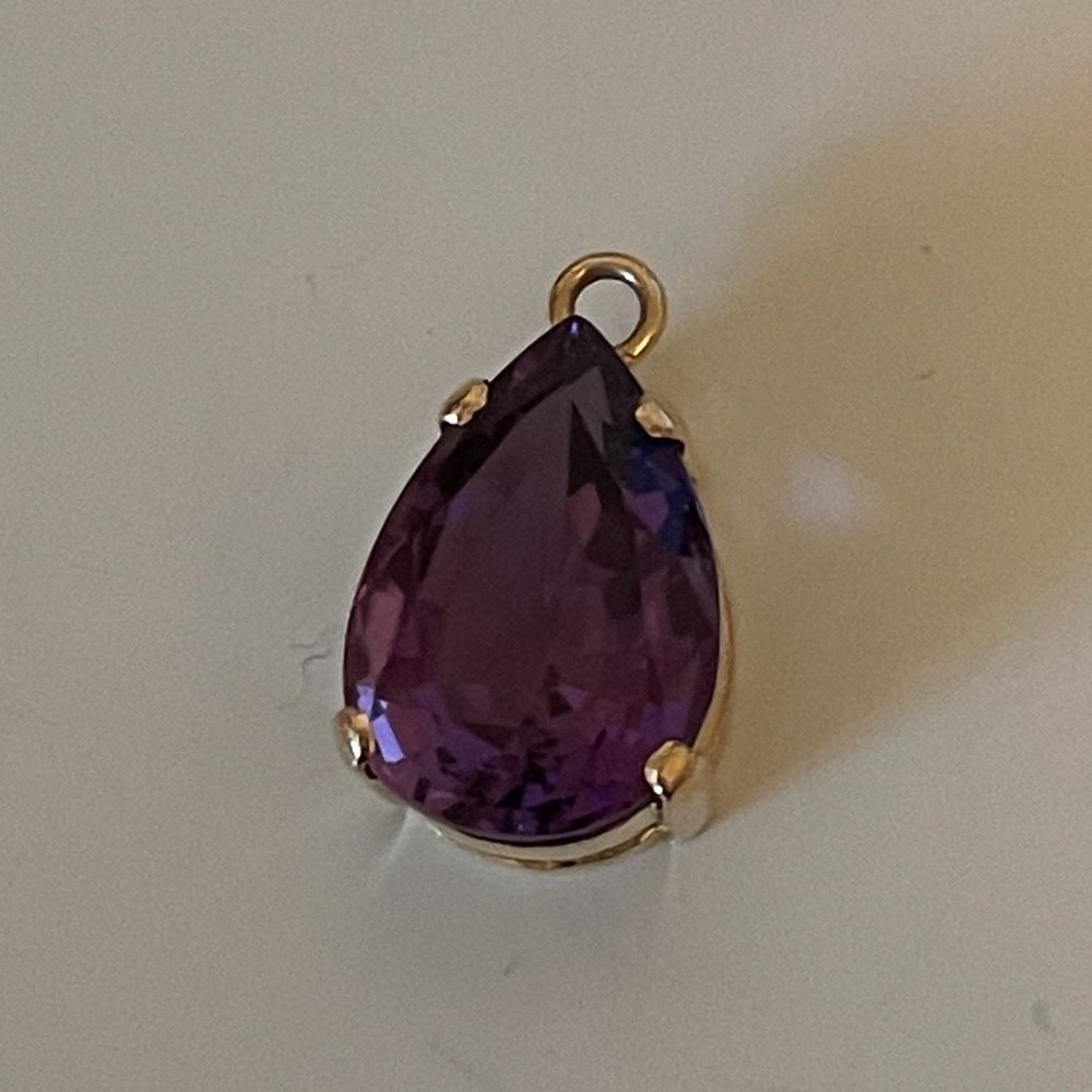 STUNNING VTG 8 CARAT PEAR SHAPE AMETHYST PENDANT